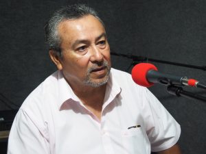 Doctor Roberto Juan Flores conductor del programa "Chiapas en los confines".