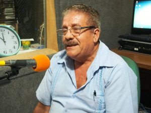 Profesor Hugo Rosales Díaz, conductor del programa "Chiapas en los confines".