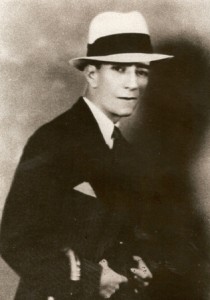 AGUSTIN LARA